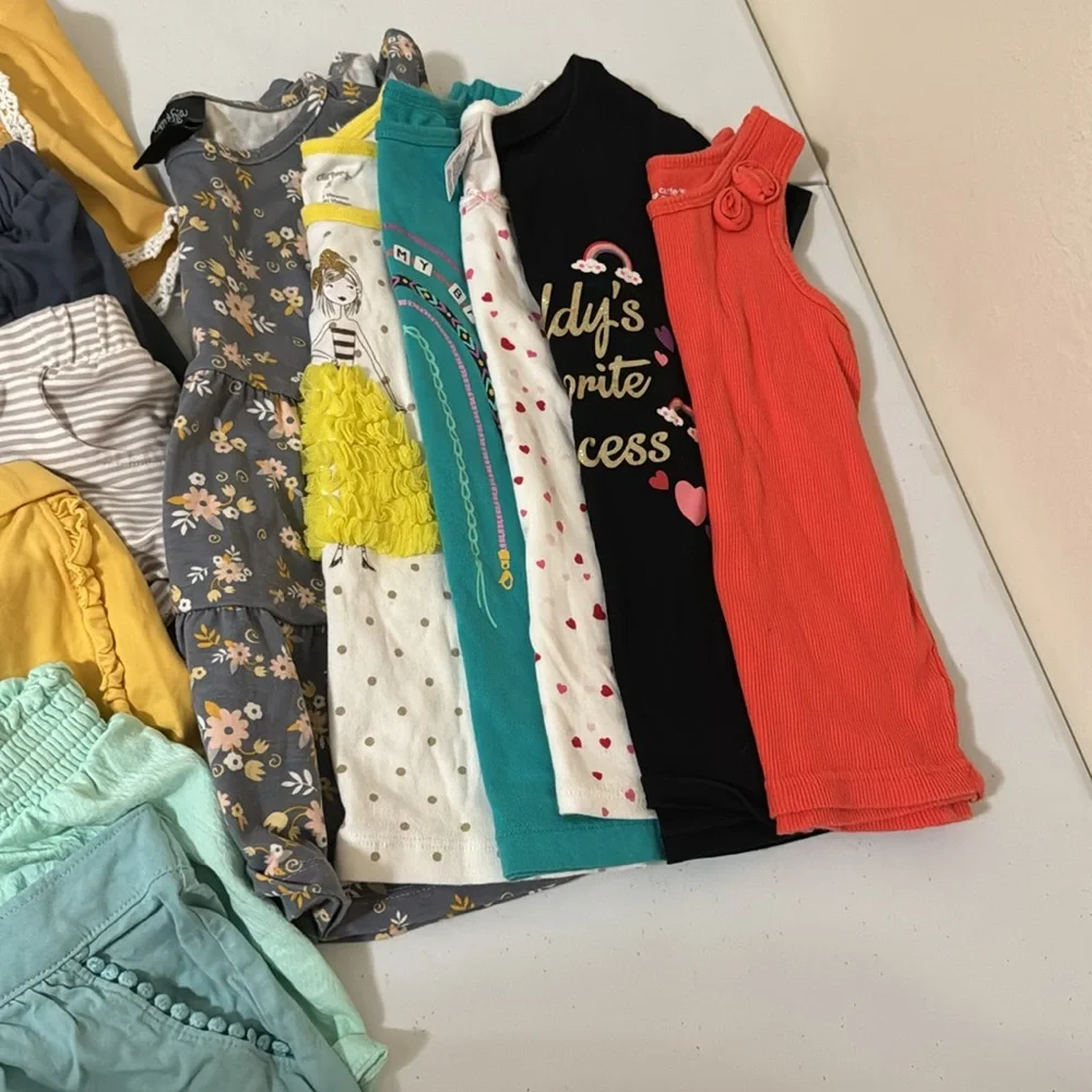 Bundle of a lot of girl shorts and shirts/tank tops 13 pieces - Picture 5 of 12